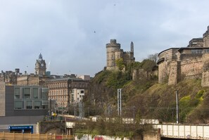 Apartment (2 Bedrooms) | View from room - 393 Old Tolbooth Wynd Apartment 3 (Edinburgh)