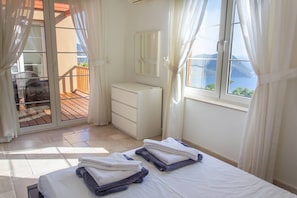 3 개의 침실, 다리미/다리미판, 무료 유아용 침대, 침대 시트