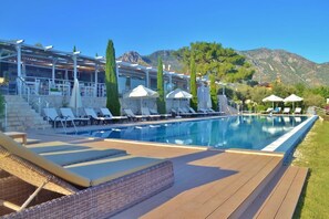 Outdoor pool, an infinity pool - Villa Keady, Lavanta, Kalkan (Kas)