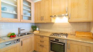Four, plaque de cuisson, lave-vaisselle