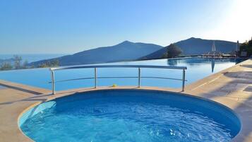 Udendørs pool, infinity-pool