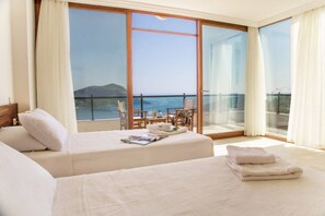 5 bedrooms, iron/ironing board, bed sheets