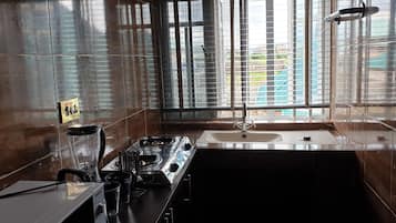 Cobertura família | Cozinha privada | Geladeira grande, micro-ondas, fogão, cooktop