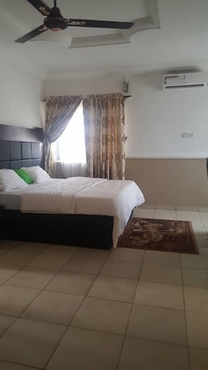 1 bedroom, in-room safe, individually decorated, individually furnished