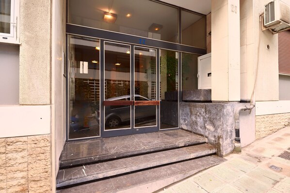 Property entrance - Central Kolonaki Apartment (Athens)