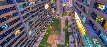 Octavius Holiday Home, Large 2 BR Apt near Global Village & Dubai Outlet Mall