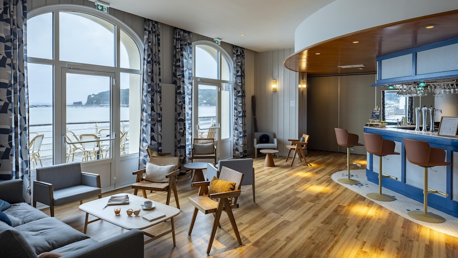 Hôtel Morgat Le Grand Hôtel De La Mer