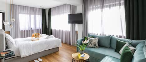 Panoramic Studio, Sea View (704) | Ruang tamu | TV skrin rata