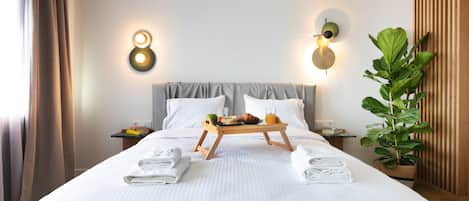 Estudio Confort, vista parcial al mar (706) | Insonorización, tabla de planchar con plancha y wifi gratis