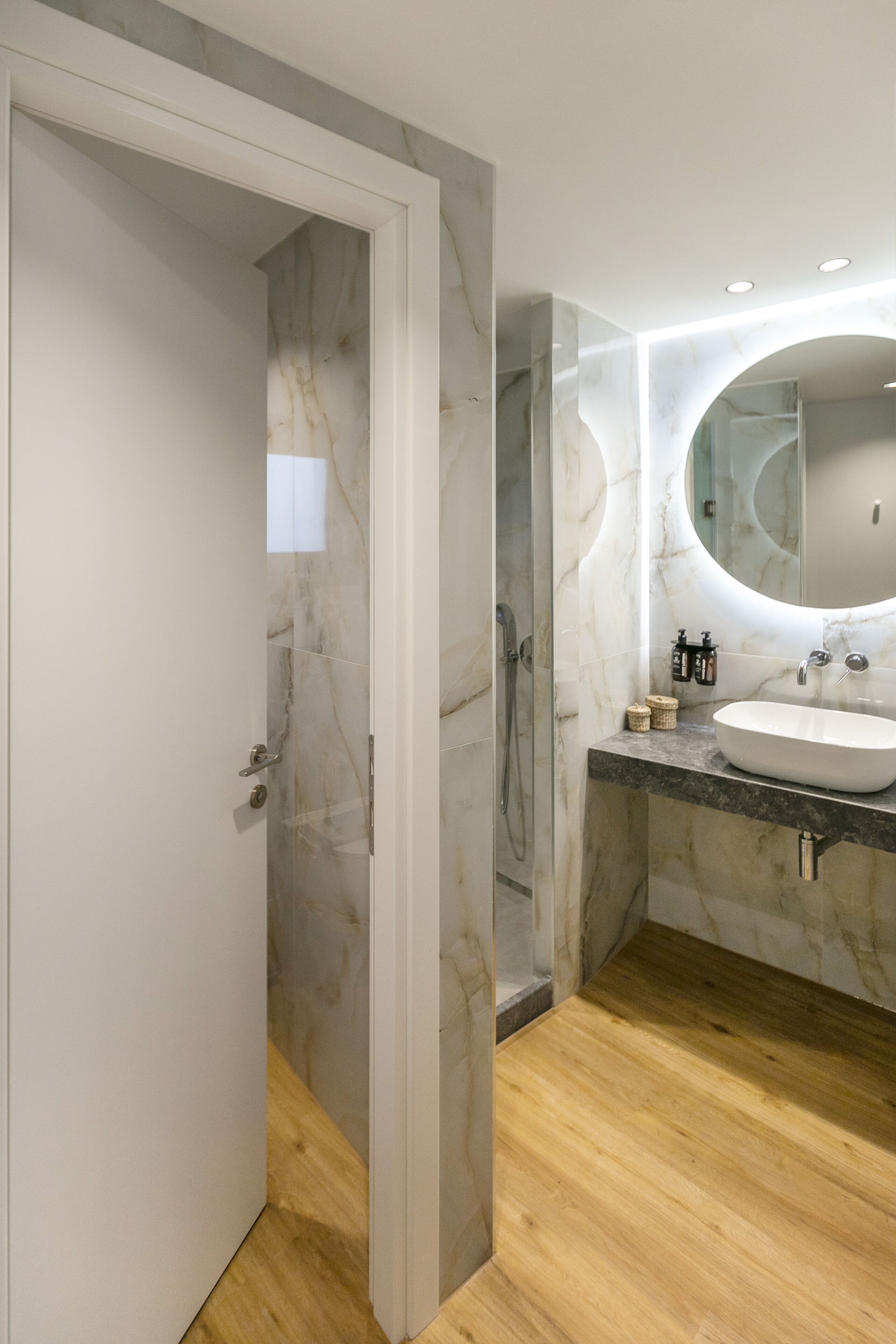 Double Room, Partial Sea View (701) | Bathroom | Shower, hair dryer, towels, soap
