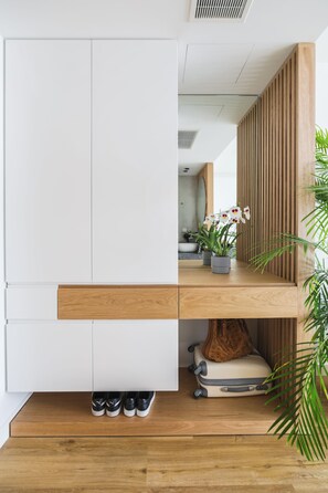 Monolocale Deluxe, vista mare parziale (705) | Servizio della camera