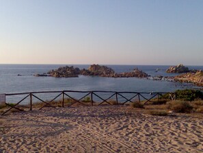 Tæt på stranden