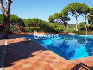 Pool - COZY APARTMENT WITH AIR CONDITIONING & COMMUNAL SWIMMING POOL IN LOS PINOS (Platja d'Aro)