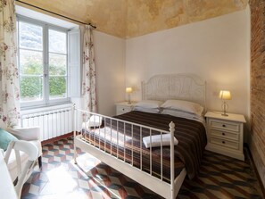 Nicht klassifiziertes Bild, 2 von 11, Schaltfläche