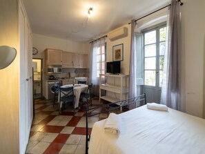 Imagen sin descripción, 3 de 9, botón