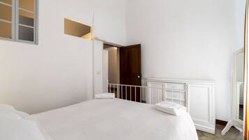 2 slaapkamers, een bureau, wifi