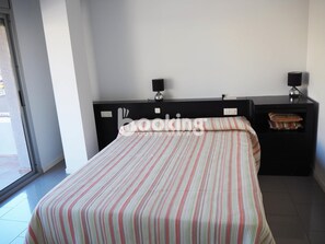3 Schlafzimmer, Bügeleisen/Bügelbrett, WLAN, Bettwäsche