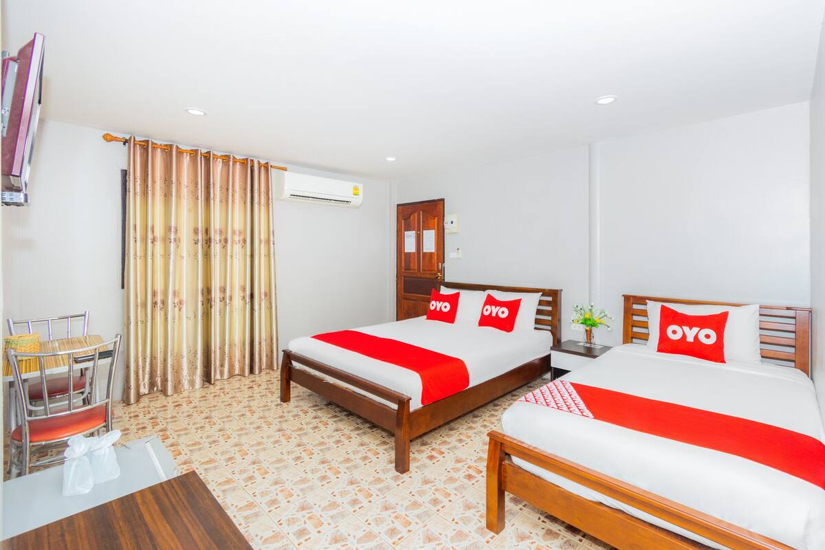 Desk, free WiFi, bed sheets