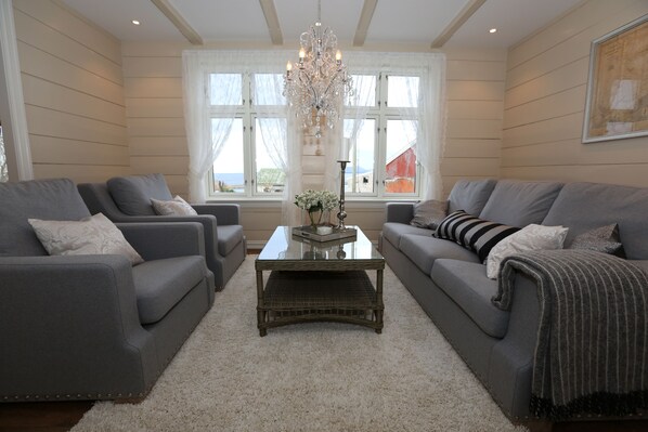 Apartment (Hovedbygningen) | Living room