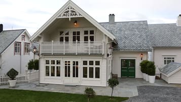 Apartment (Hovedbygningen) | 6 bedrooms, individually decorated, individually furnished, desk