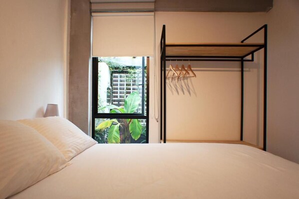 Chambre Standard | Couette en duvet d'oie, Wi-Fi gratuit, draps fournis