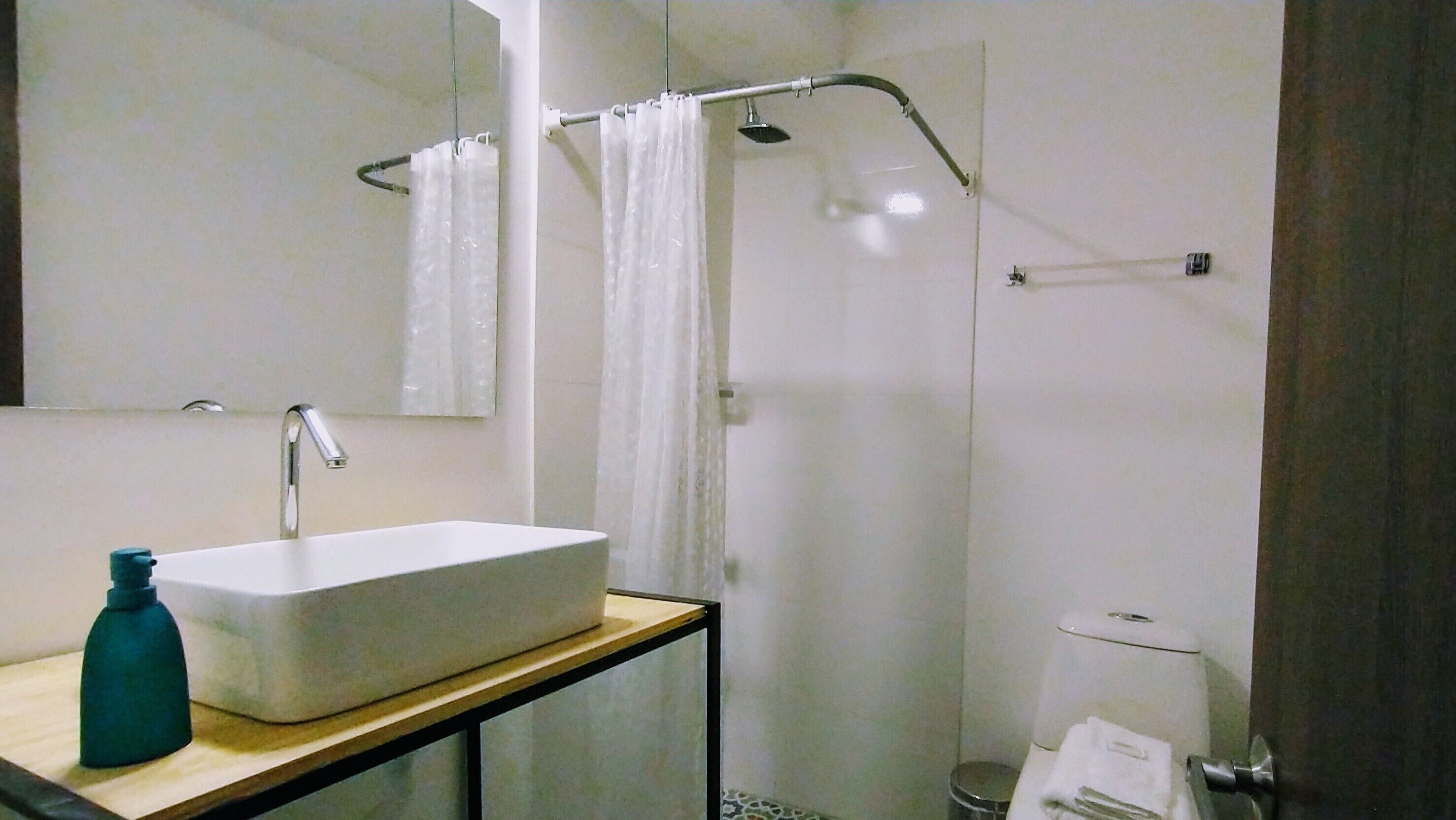 Junior Room | Bilik Mandi | Pancuran mandi, kelengkapan dandanan diri percuma, pengering rambut 