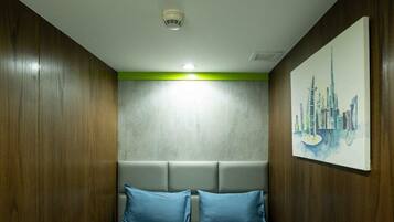 Free WiFi, bed sheets