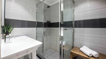 Regadera en el baño