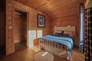 3 chambres, fer et planche à repasser, lit de bébé portatif, Wi-Fi