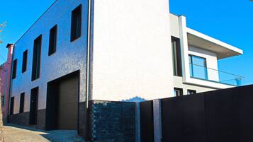 Bagian depan properti