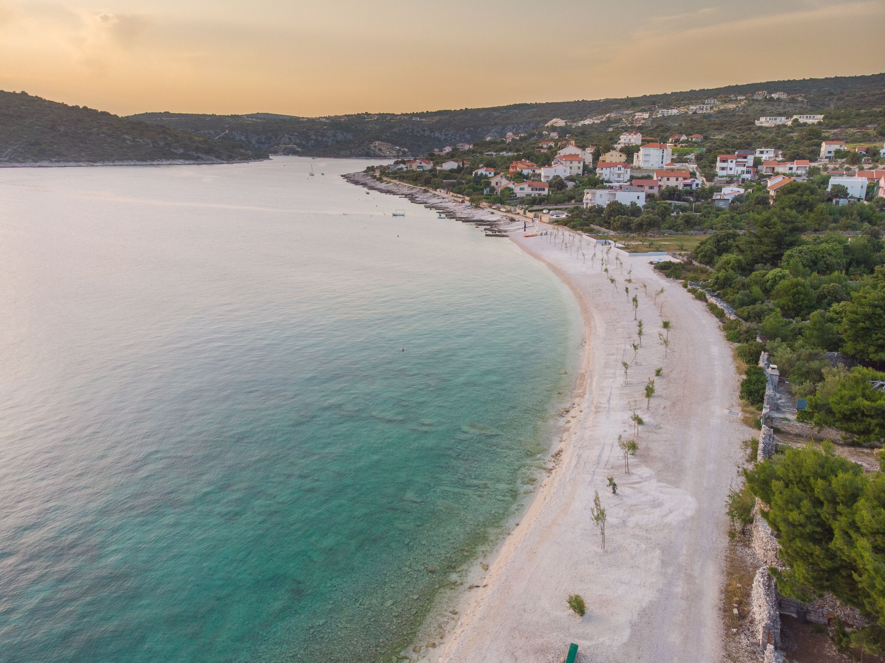 Beach nearby, sun-loungers