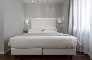 In-room safe, desk, laptop workspace, free WiFi