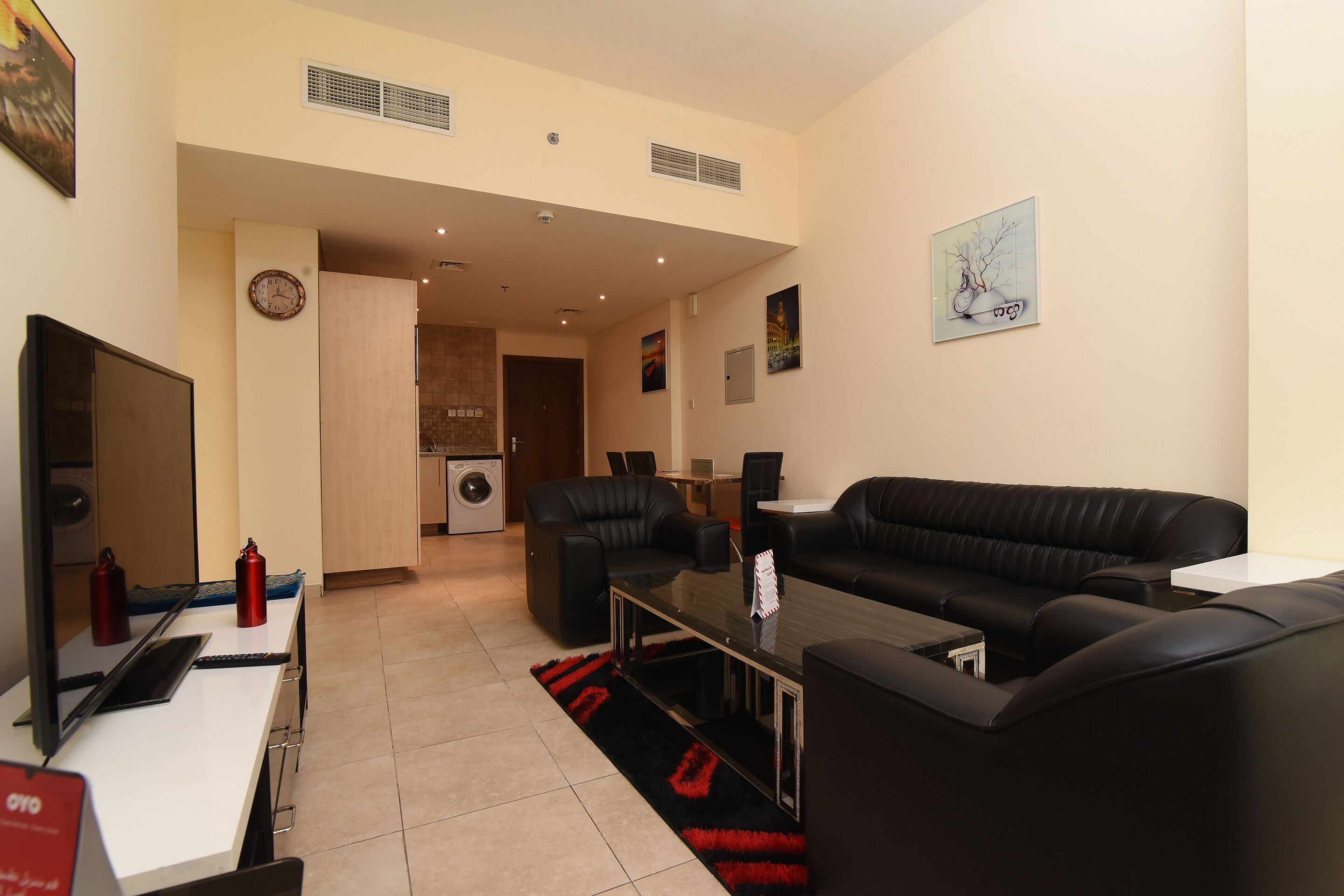 Apartamento, 1 habitación | Zona de estar | Una televisión de pantalla plana