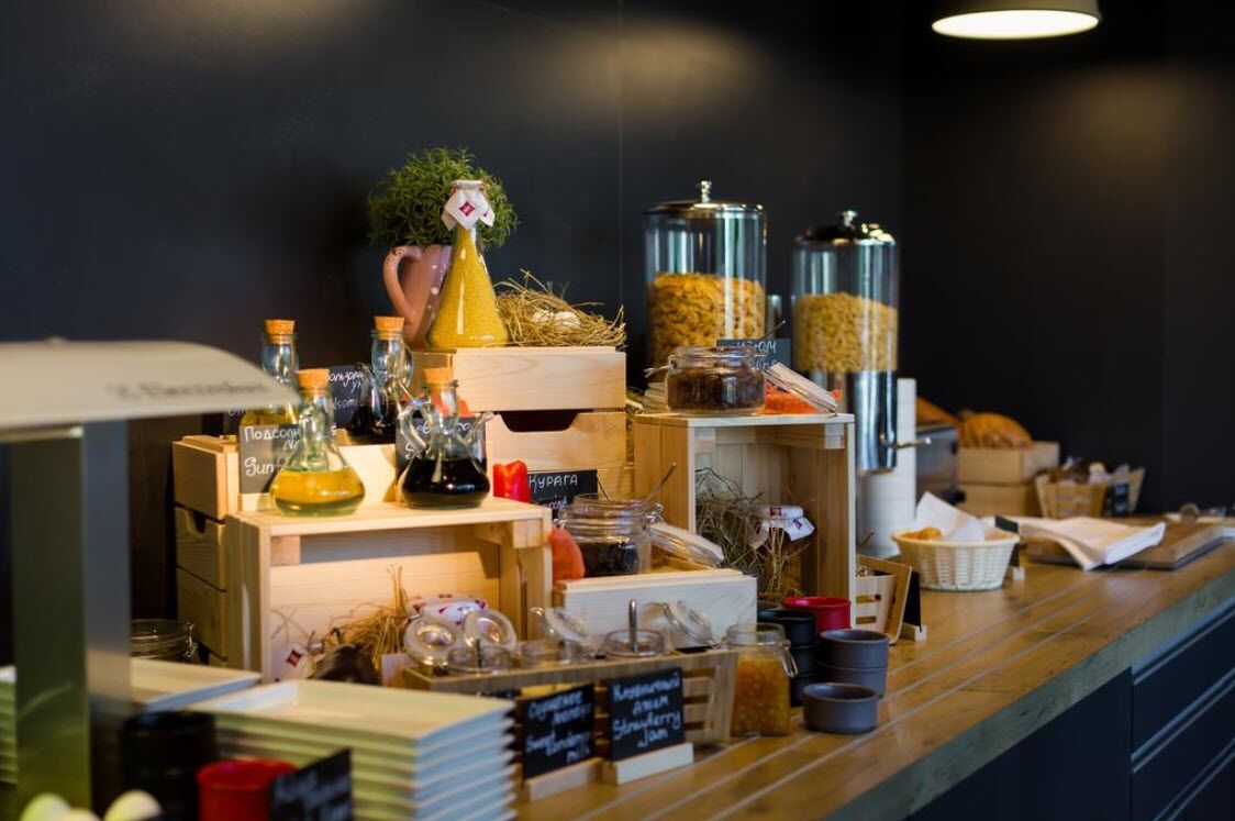 Päivittäinen buffetaamiainen (450 RUB per henkilö)