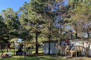 Property grounds - Private&Secluded Getaway, near I-75,town, parks,Springs. Glamping ,low key style (Lake City)