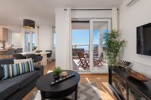 Appartement, 2 chambres, vue mer | Coin séjour