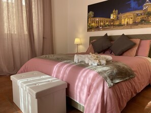2 chambres, fer et planche à repasser, accès au Wi-Fi (inclus)