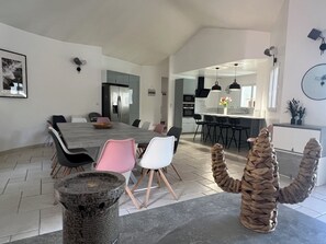 Dining - Large 12-person villa with heated pool near Porto-Vecchio & dream beach (Porto-Vecchio, Corse)