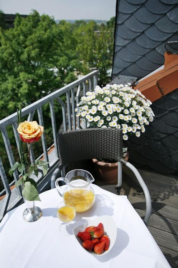 Klassieke eenpersoonskamer, privébadkamer | Uitzicht vanaf balkon