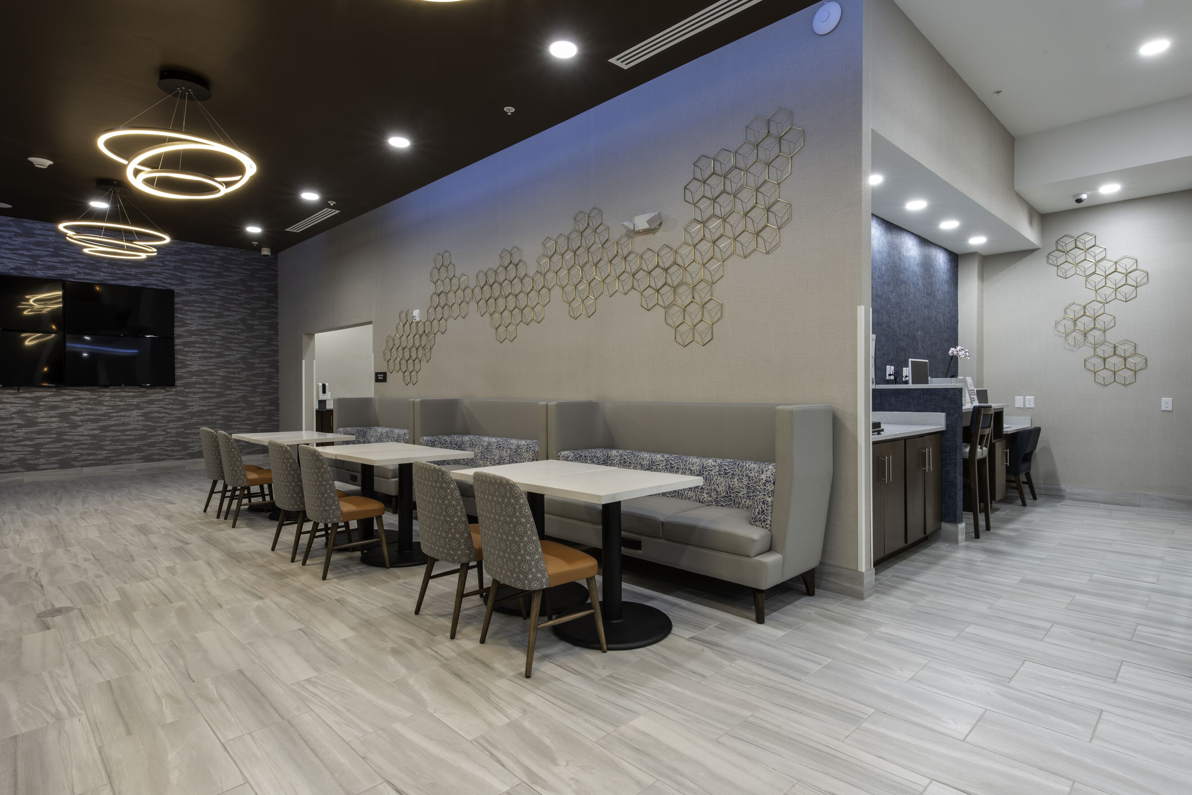 free daily on-the-go breakfast