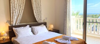 ヴィラ イサカ プロタラス