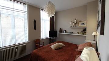 Down comforters, free WiFi