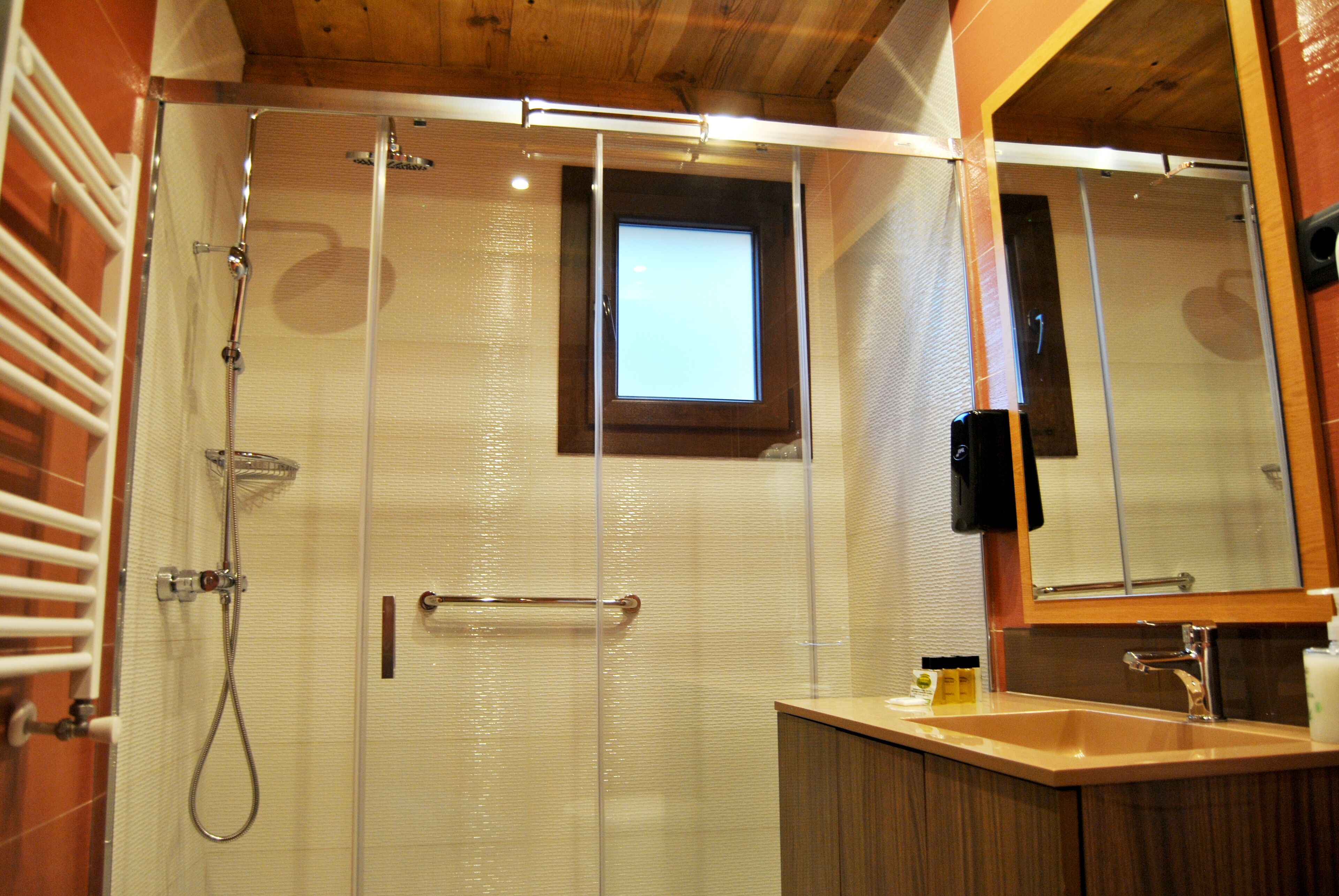 Vil·la Deluxe, accés a la piscina (Alejandra) | Bany | Dutxa, articles de tocador de disseny, assecador de cabells i bidet 
