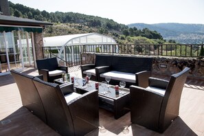 Vil·la Deluxe, accés a la piscina (Collarubio) | Sala d'estar | Televisor intel·ligent de 55 polzades amb canals digitals i televisor 