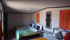 Individually decorated, individually furnished - Mhamid Tours (M'Hamid El Ghizlane)