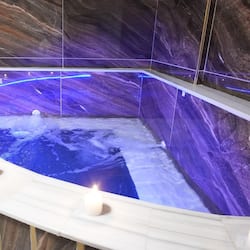 Couples treatment room(s), sauna, hot tub, steam room