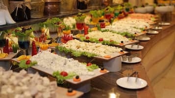 Petit déjeuner buffet compris tous les jours