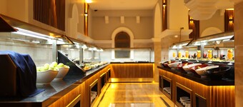 เอมิน โคจัก เทอร์มอล แอนด์ สปา - คอนเวนชั่น เซ็นเตอร์