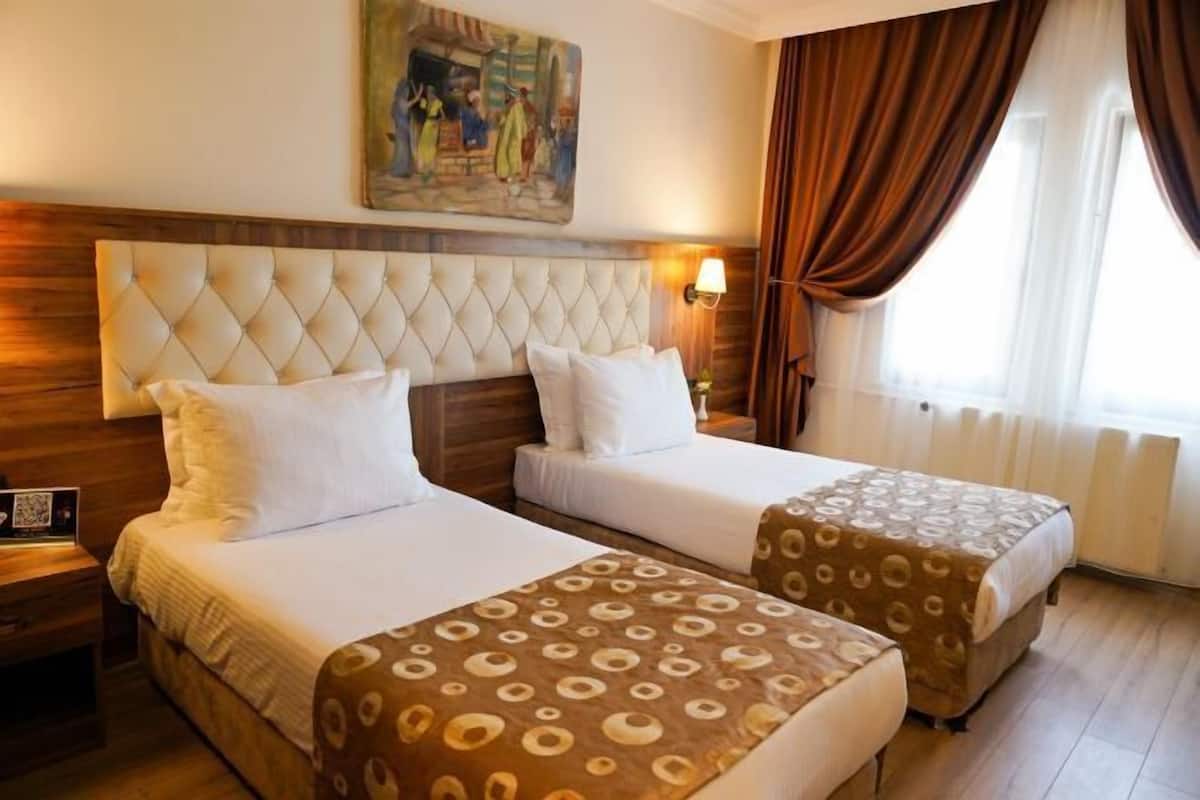 1 bedroom, premium bedding, minibar, in-room safe