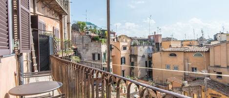 Apartment, 3 Schlafzimmer, Balkon, Stadtblick | Balkon